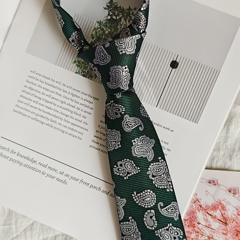 Men’s Necktie with Paisley Pattern