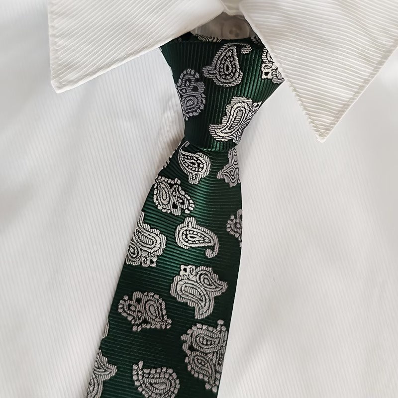 Men’s Necktie with Paisley Pattern